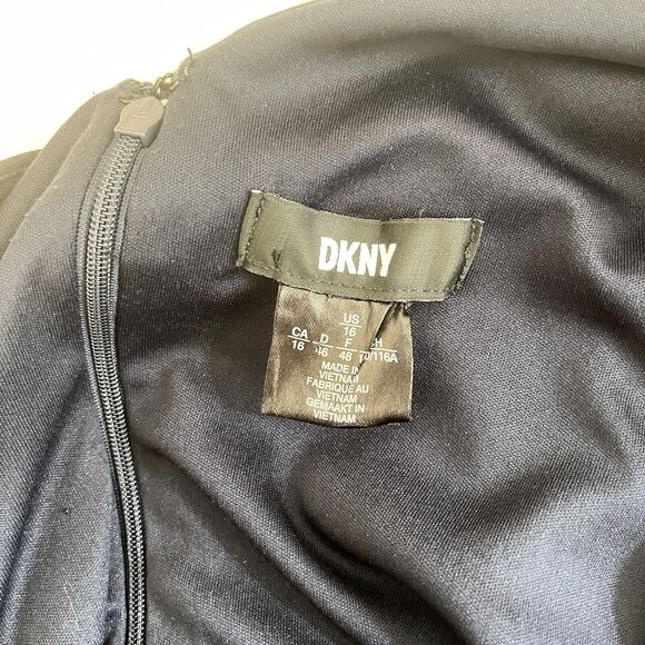 DKNY Colorblocked Belted Faux-Wrap Dress Navy Beige Size 16 - Picture 10 of 10